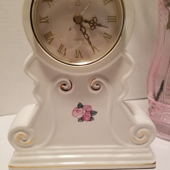 Table Clock - Picture 2 of 5